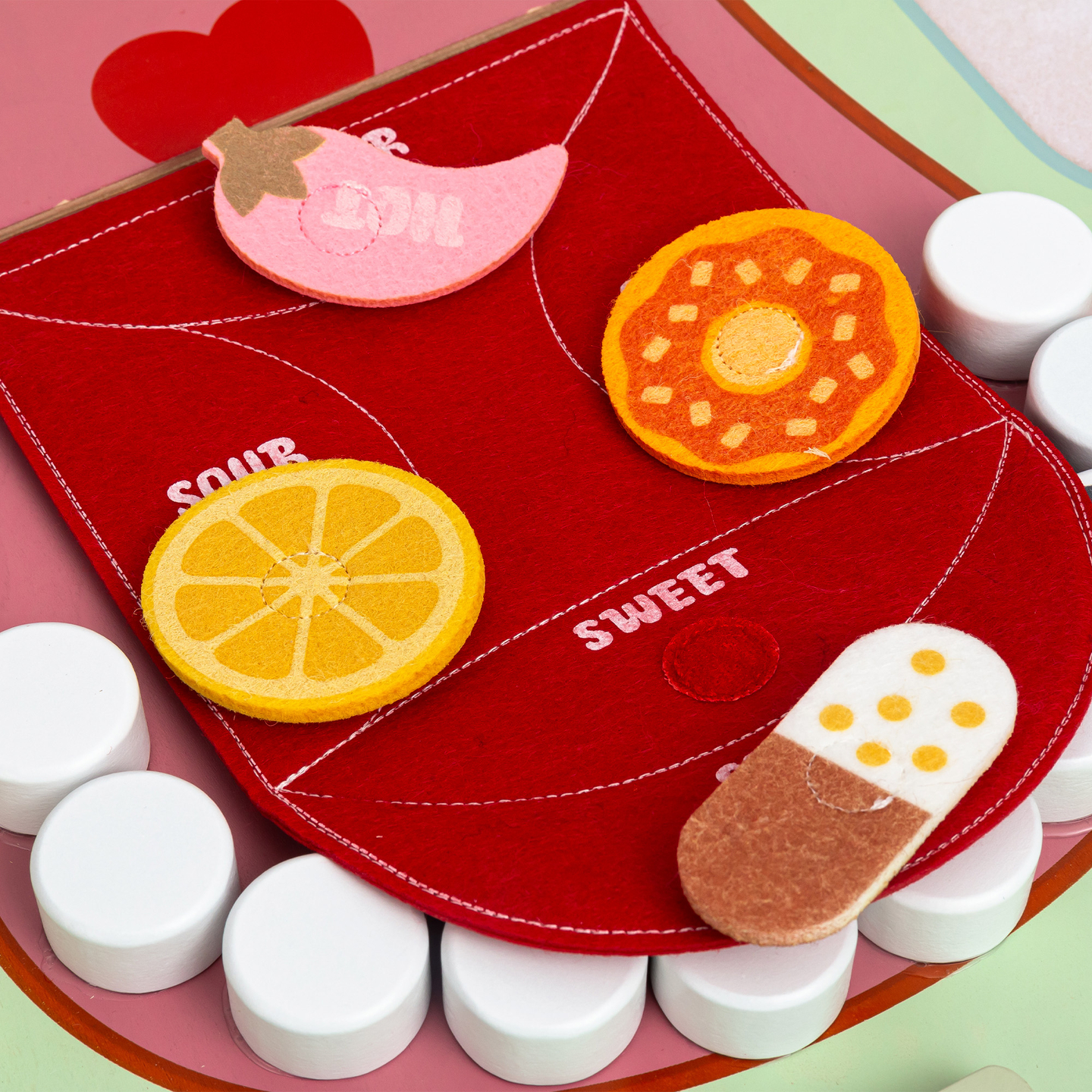 Træ Montessori pædagogisk tavle Lille tandlæge - tandbørste, tandpasta, aftagelige tænder, spejl, mad, læringssmag