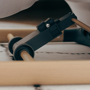 2-i-1-gyngestol Moby-System LILY - grå