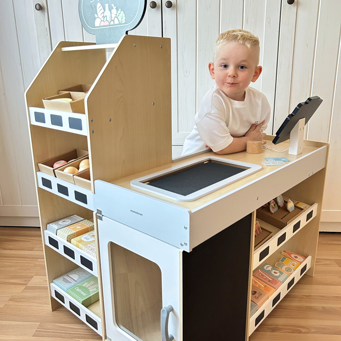 Grøntsagsmarked i træ - stor XXL-bod, butik med legekasseapparat