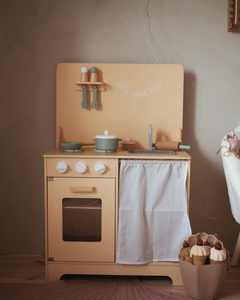 Trækøkken med forklæde, tilbehør og LED-belysning