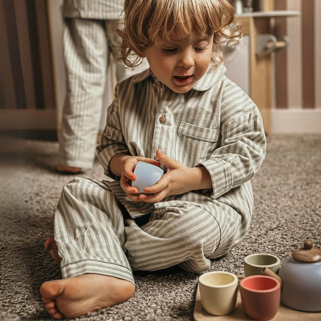 Tesæt i træ med bakke - 7 dele