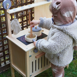 Havekøkken i træ med tilbehør - naturlig boho