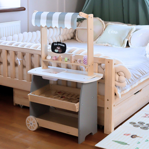 Isbar i træ på hjul - isvogn