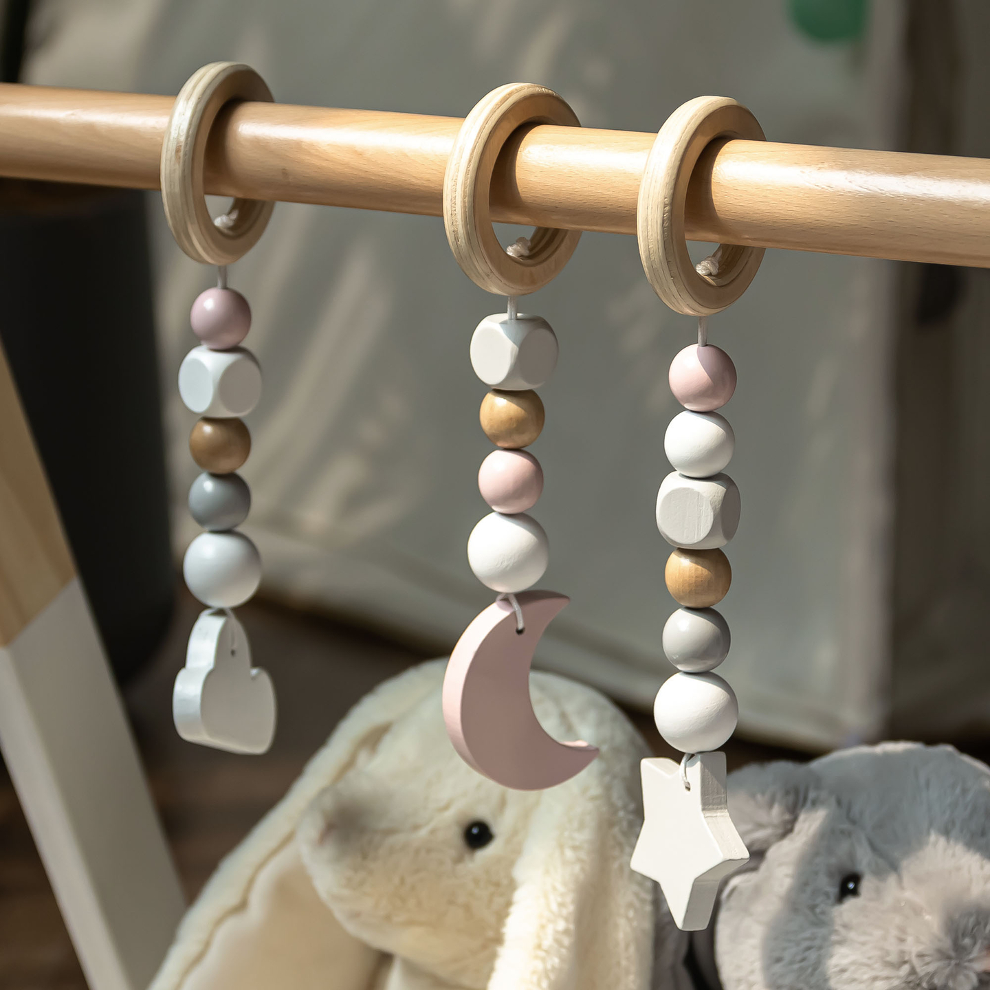 Baby Gym pædagogisk stativ i træ - hvid farve