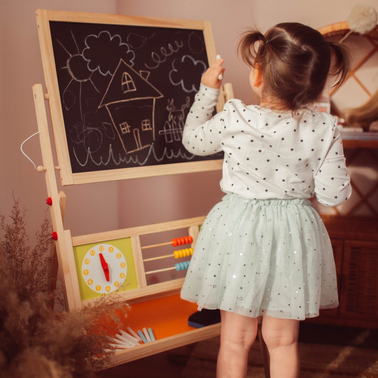 Stor pædagogisk dobbeltsidet tavle: magnetisk og kridttavle - tavle til tør udviskning, træ