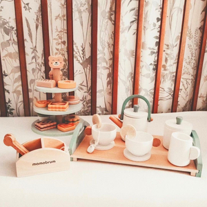 Stort tesæt i træ med bakke - 17 artikler