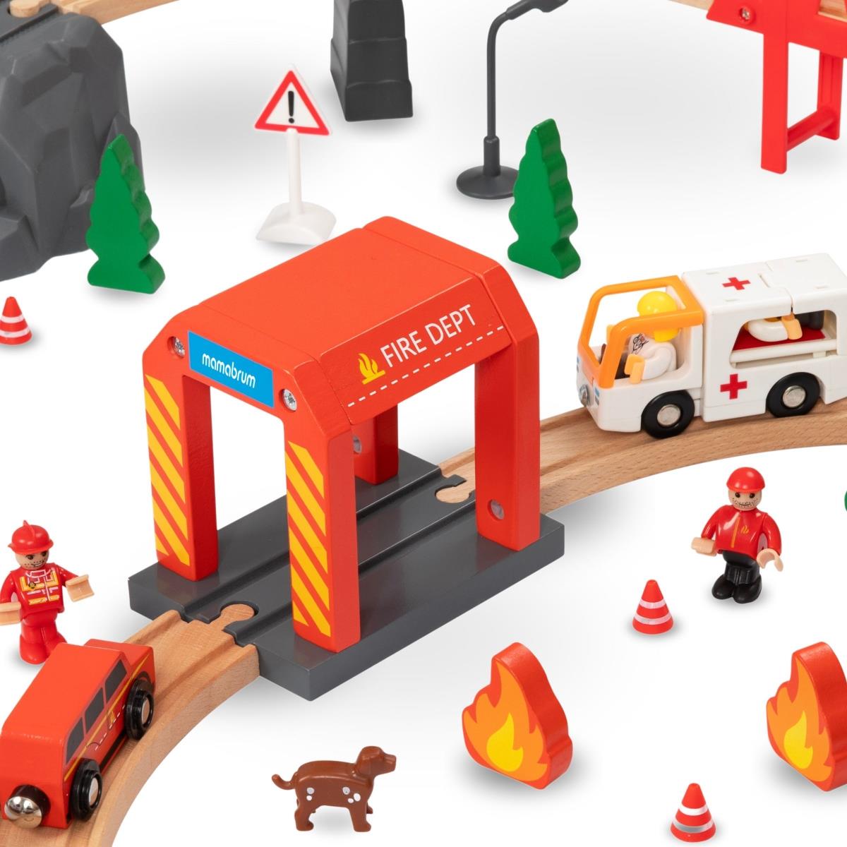 Træbane, batteridrevet tog - Brandvæsen, spor, biler, broer, barriere