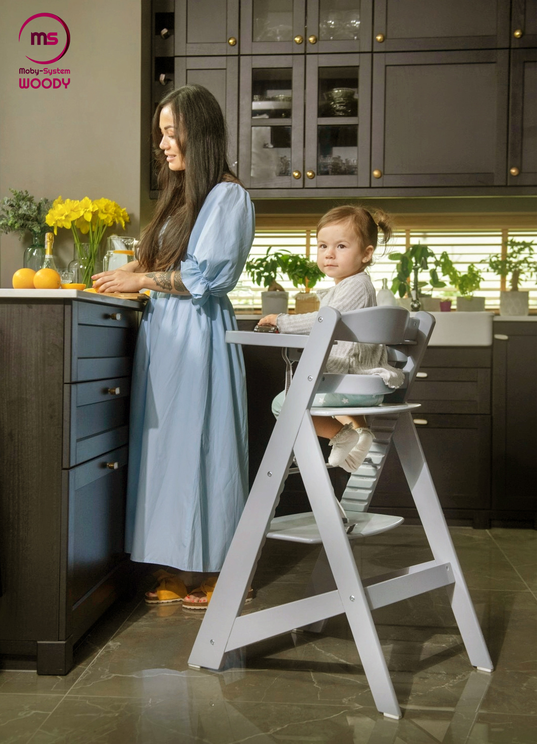 Træfodringsstol Moby-System WOODY - grå farve