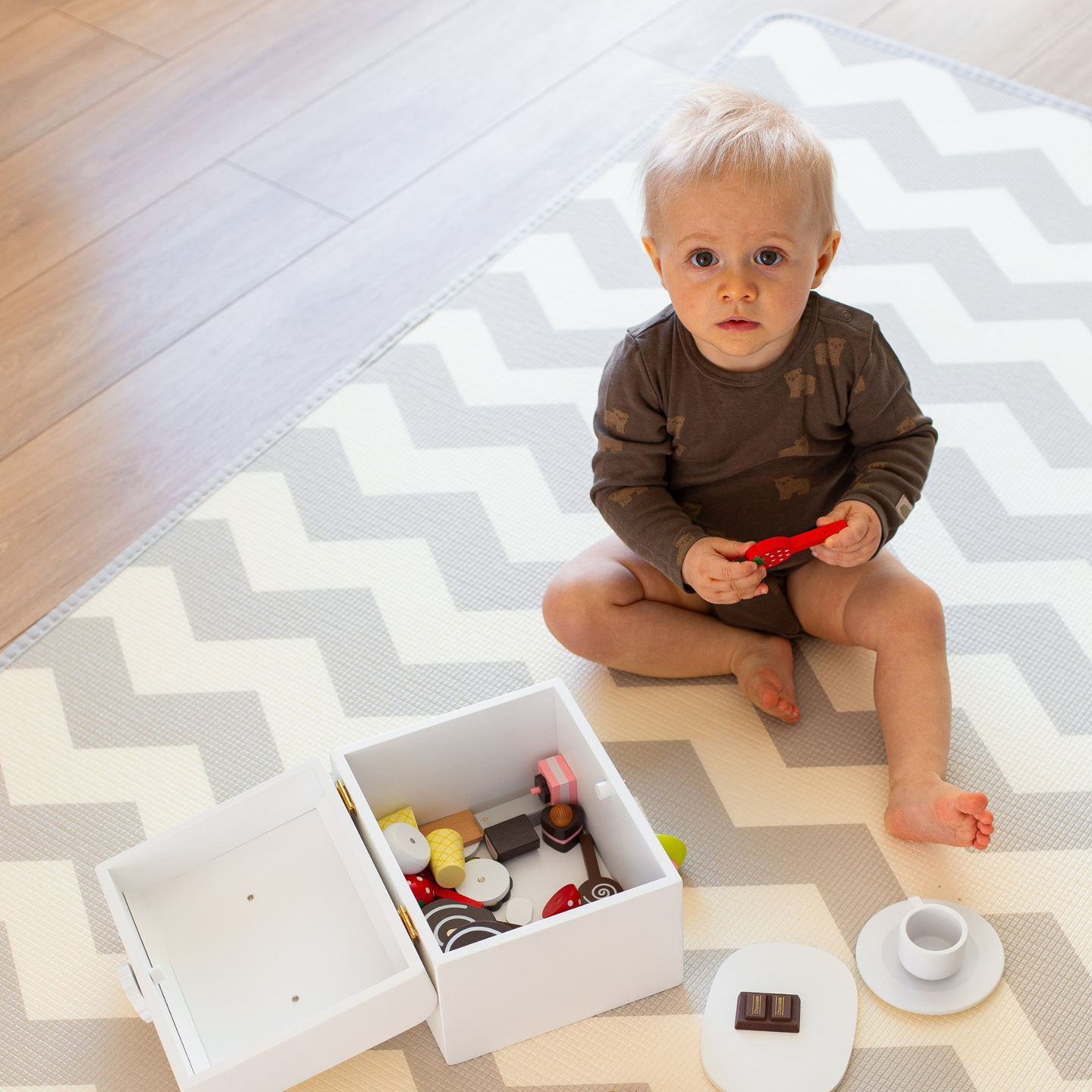 Dobbeltsidet skummåtte XXL - rulle 2 CM (vej og zigzags)