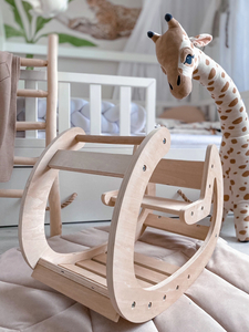Montessori legepladsvugge i træ - naturtræ - fra 12 måneder.