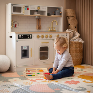 Interaktivt XXL trækøkken med tilbehør og LED-belysning - to-plan