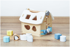 Sorter - pædagogisk træhus med klodser