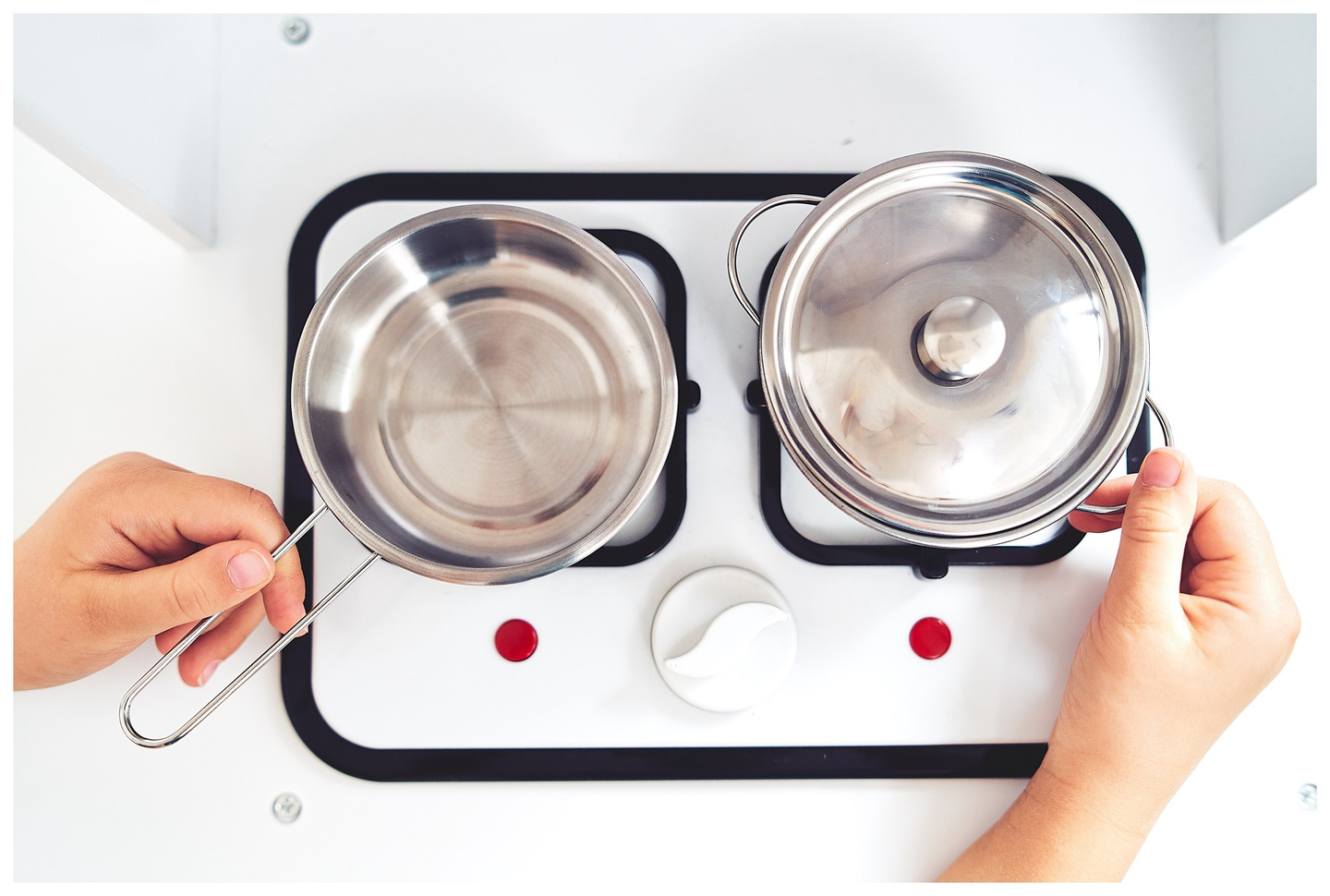 Hjørnekøkken i træ XXXL med køleskab, ovn, vaskemaskine, forklæde og tilbehør