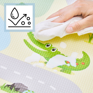 Dobbeltsidet skummåtte - skov på en bakke / solskinsby