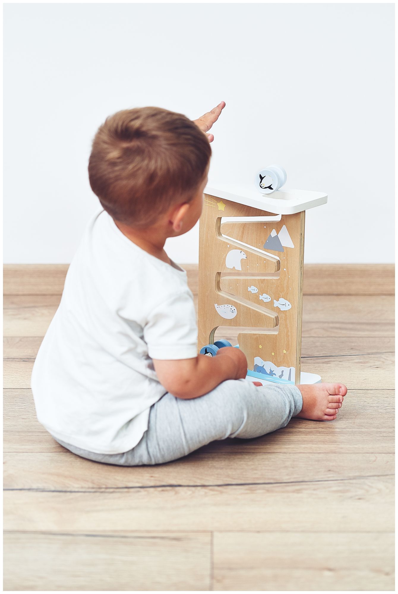 To-sidet sensorisk manipulationsbræt i træ