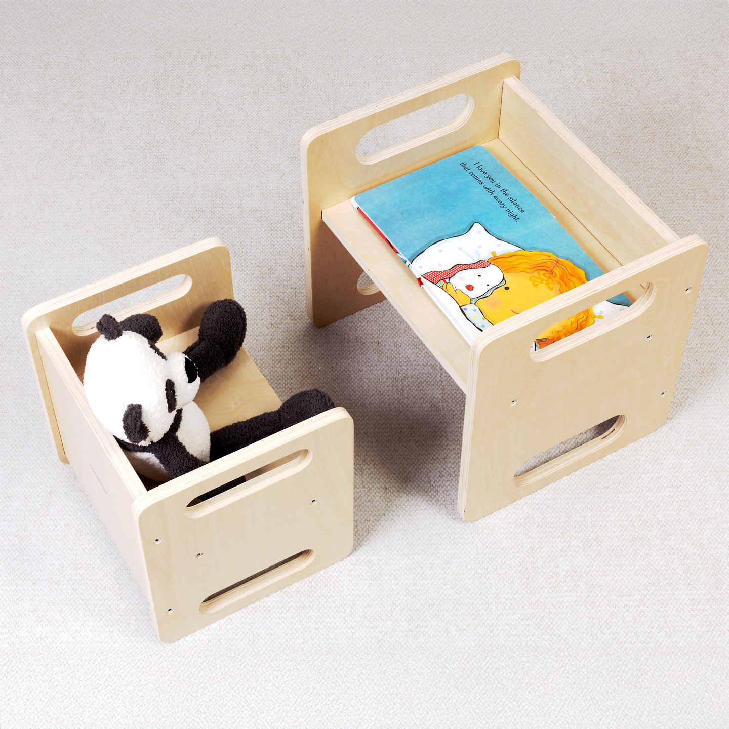 Træbord og stol med trædestensfunktion – et multifunktionelt Montessori-sæt til børn