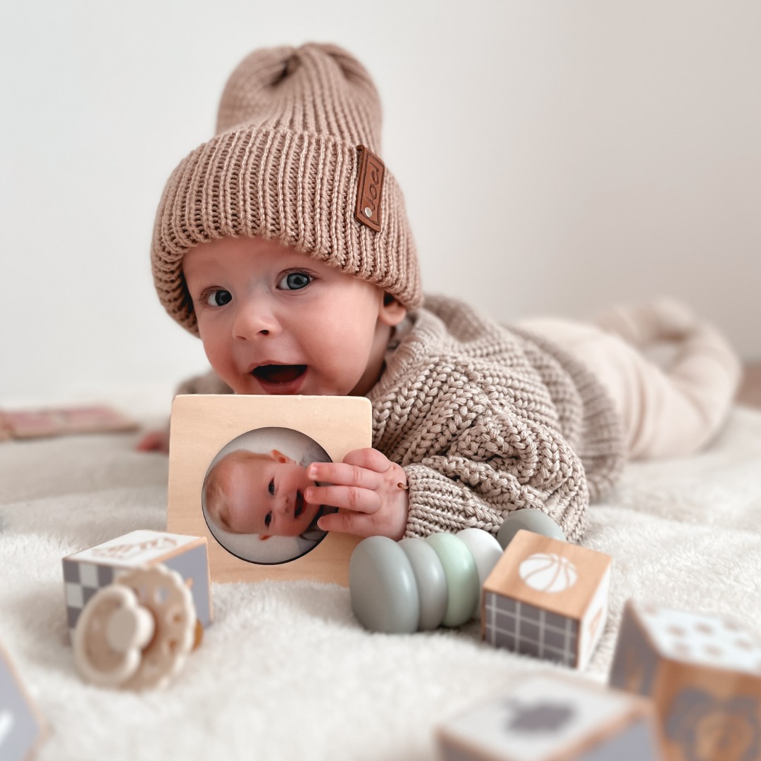 Montessoripædagogisk kasse til babyer - 6 stykker legetøj