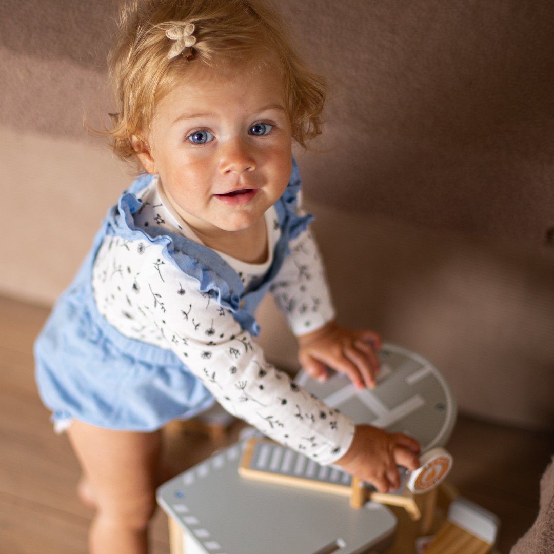 Brandstation i træ med tilbehør, brandvæsen